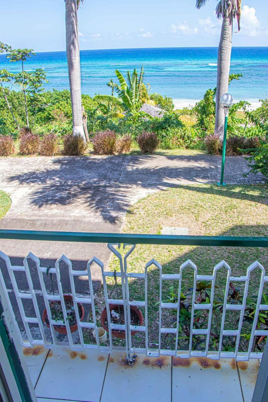 Malibu Ocean View Studio Lägenhet Montego Bay Exteriör bild